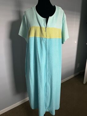 Stan Herman Light Blue Color Block Zip-Front House Dress with Yellow Stripe